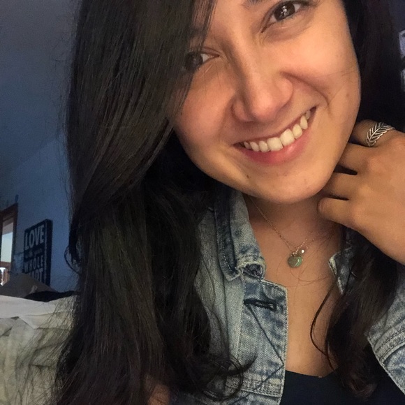 Meet your Posher, Kaitlynn - Picture 2 of 5